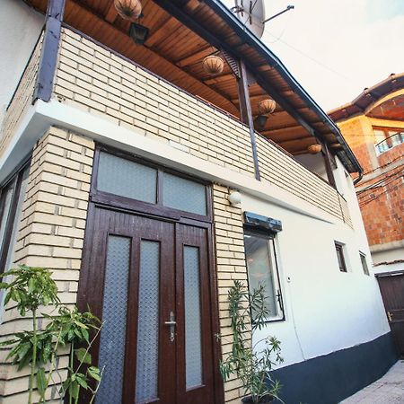 Hostel Bushati Prizren Bagian luar foto