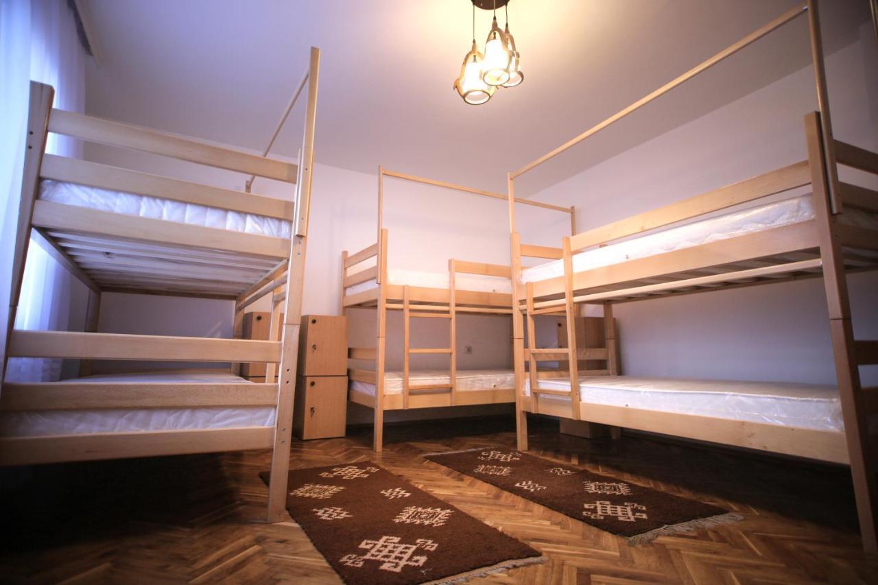 Hostel Bushati Prizren Bagian luar foto